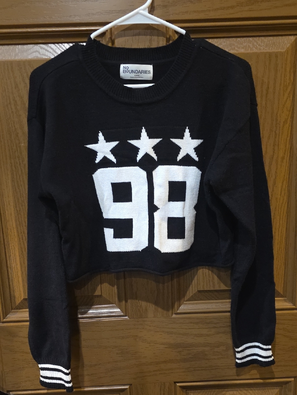 Cropped Star Sweater Size M